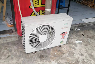 施秉空调突然不制冷只吹自然风怎么办？